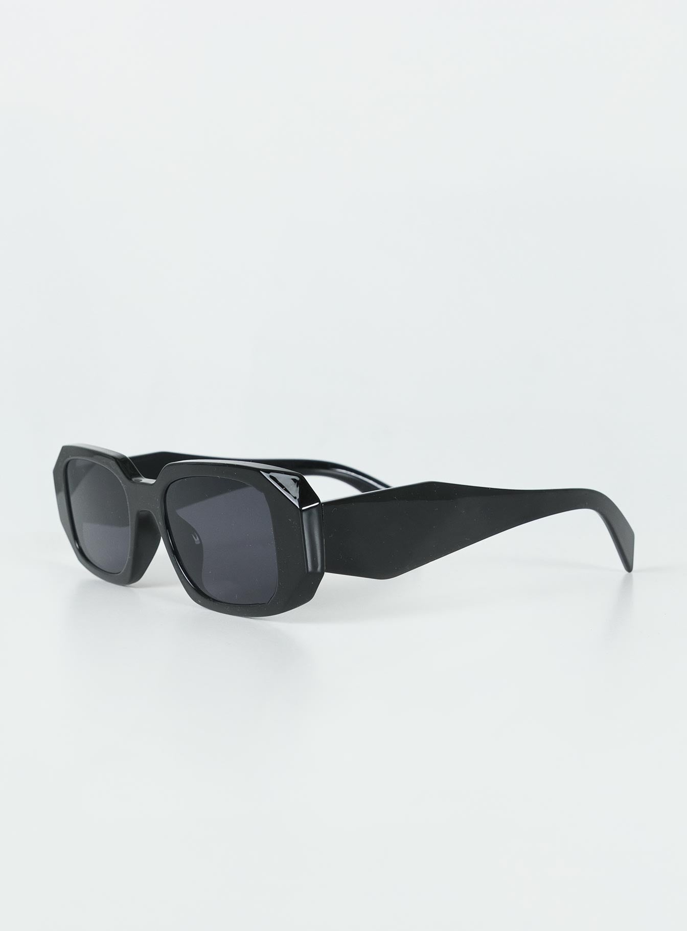 Gabrysia Sunglasses Black